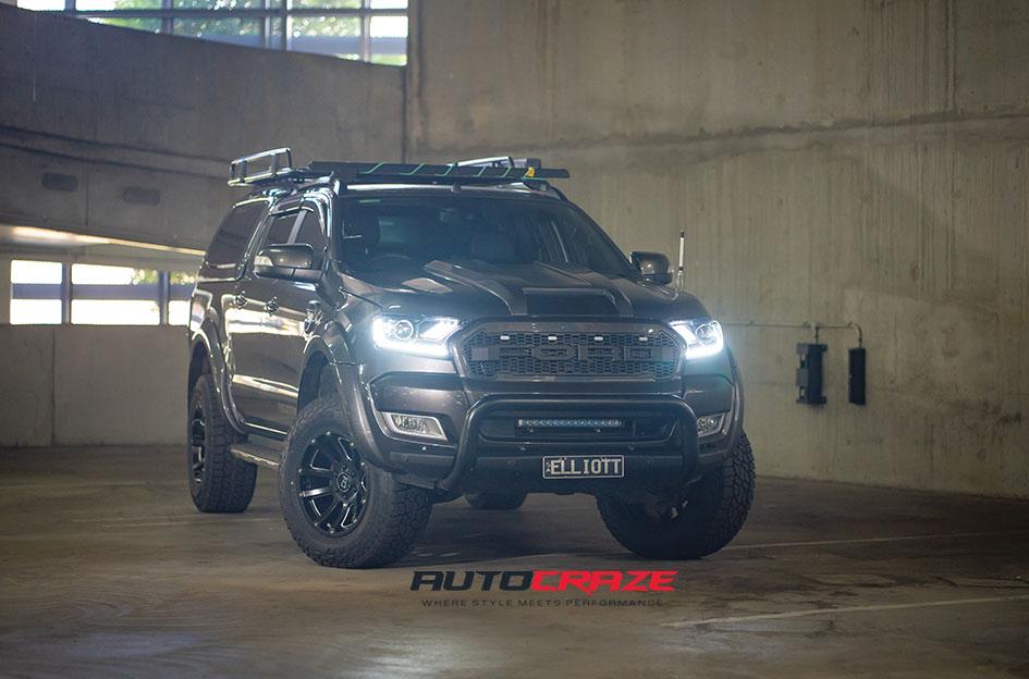 FORD RANGER HIGHLAND MATTE BLACK WITH MILLED SPOKES